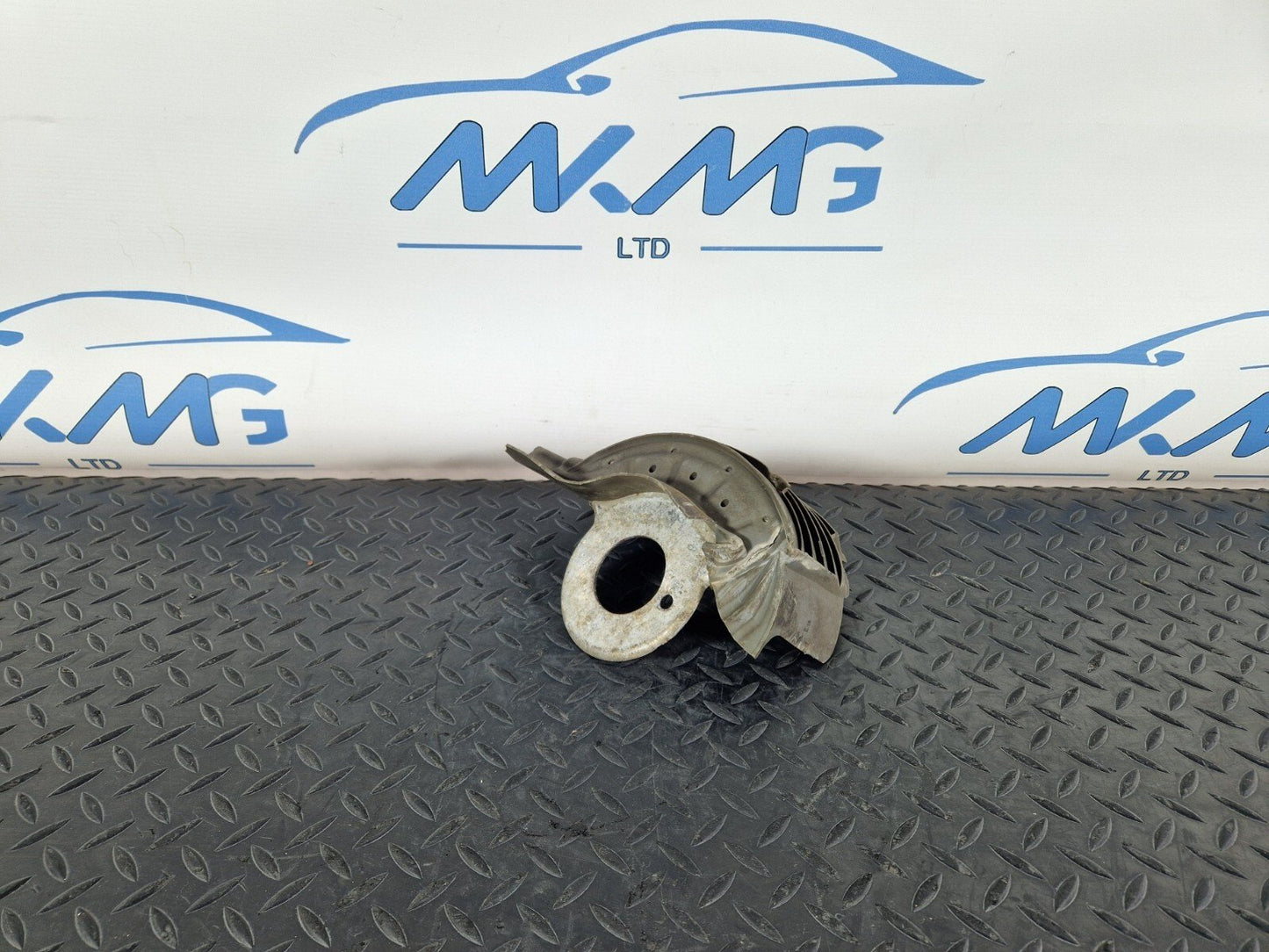 15-18 AUDI A7 4G OEM REAR RIGHT SPRING RUBBER COVER GUARD 8R0511540C
