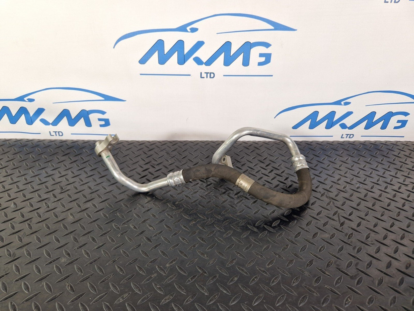 14-21 MERCEDES BENZ C300h W205 OEM HYBIRD AIR CON PIPE HOSE A2058306801