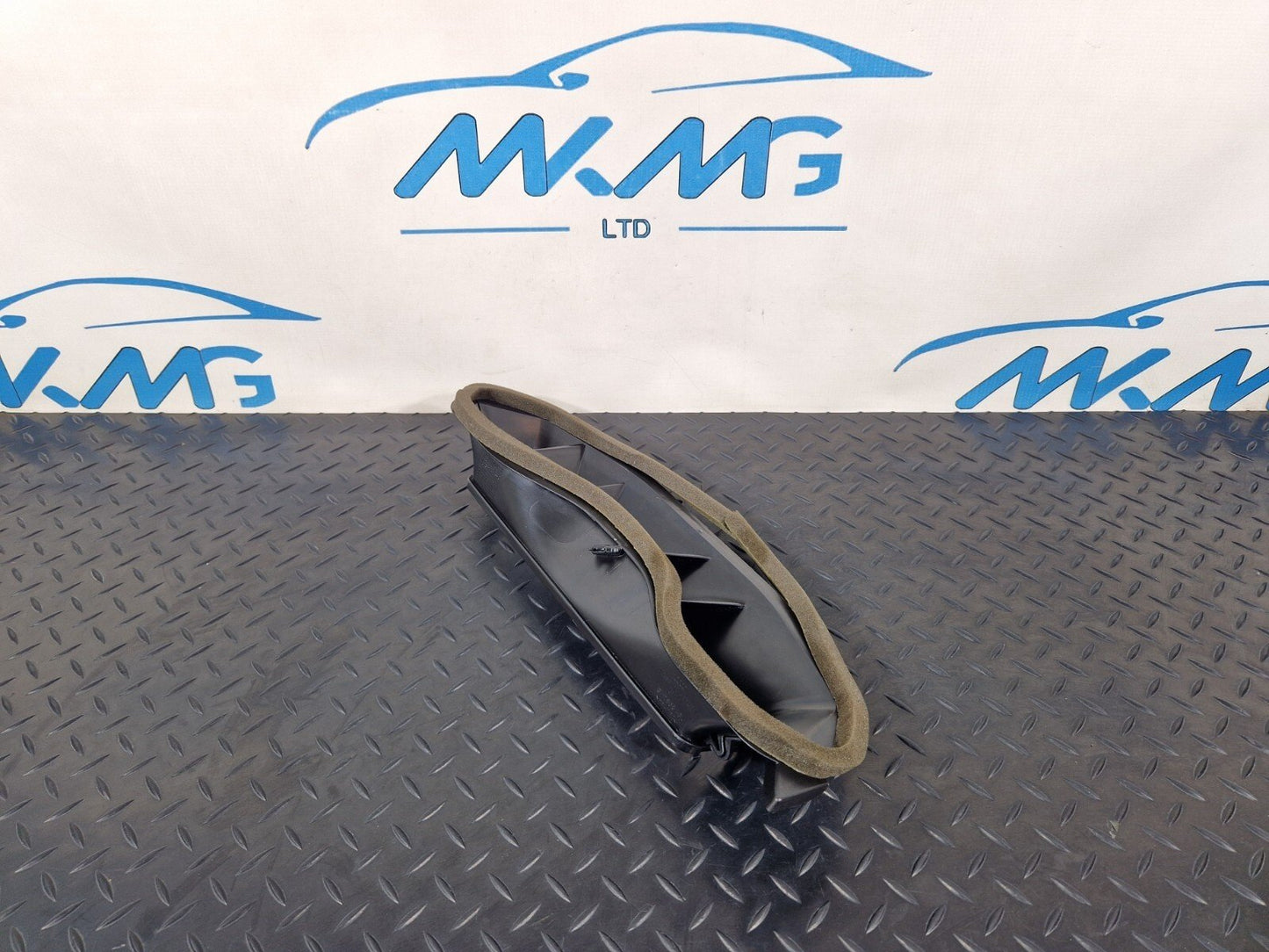 16-24 AUDI A5 F5 COUPE GENUINE OEM DASHBOARD AIR VENT TRIM 8W2858431
