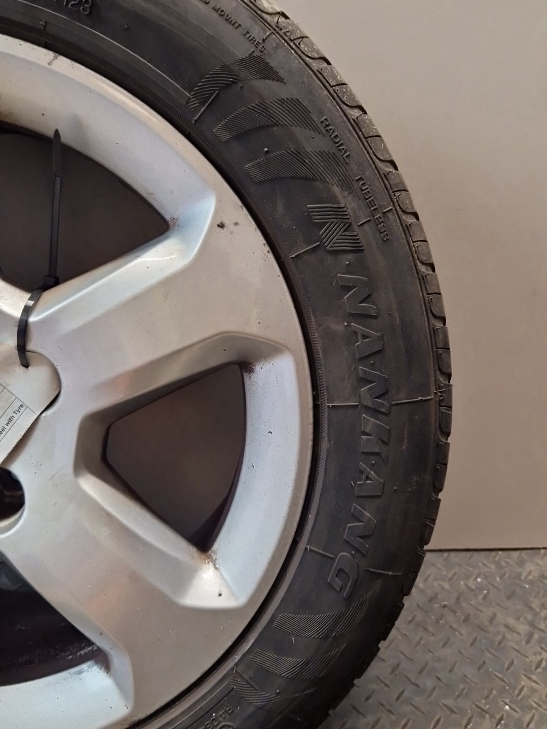 2008 Peugeot Partner MK2 (PH1) (B9) 16" Alloy Wheel with Tyre 215/55/16