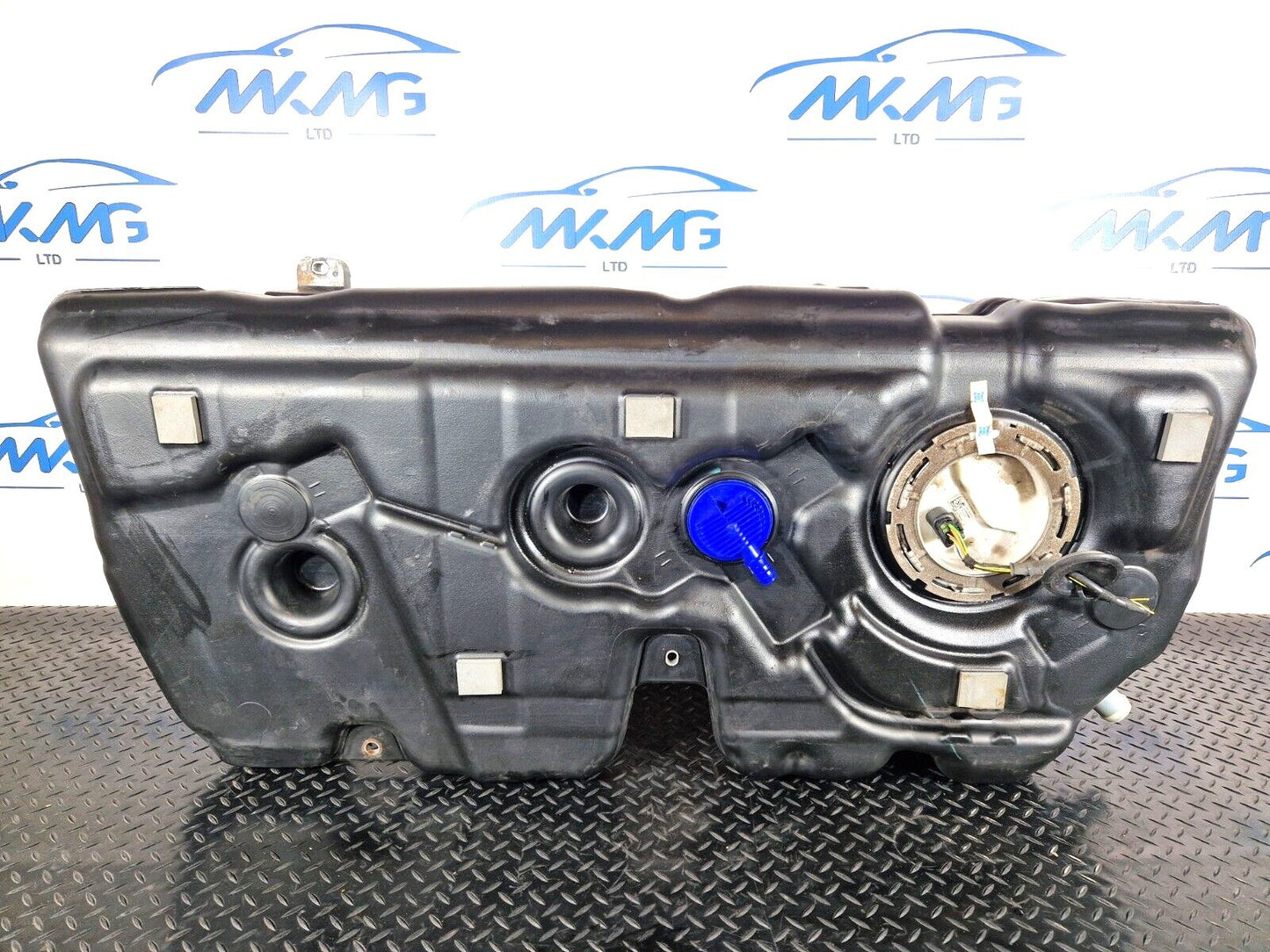 14-21 BMW 2 SERIES F45 F46 DIESEL 53L FUEL TANK WITH PUMP 7300382 7300483
