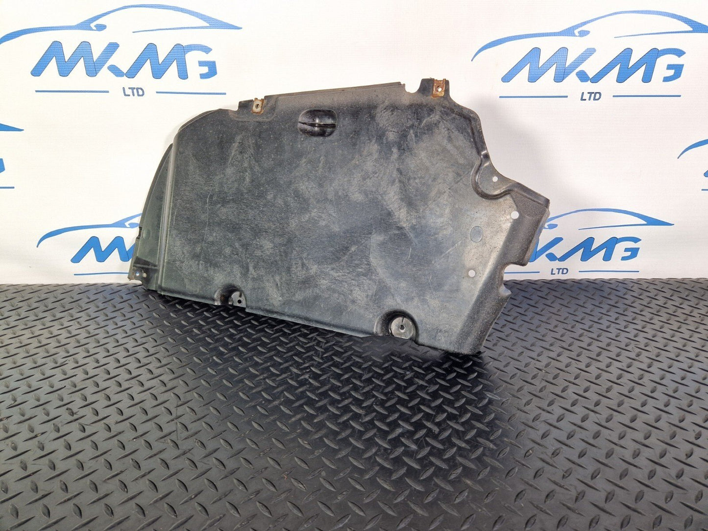 14-21 MERCEDES BENZ W205 REAR RIGHT DRIVER SIDE O/S UNDERBODY COVER A2056900407