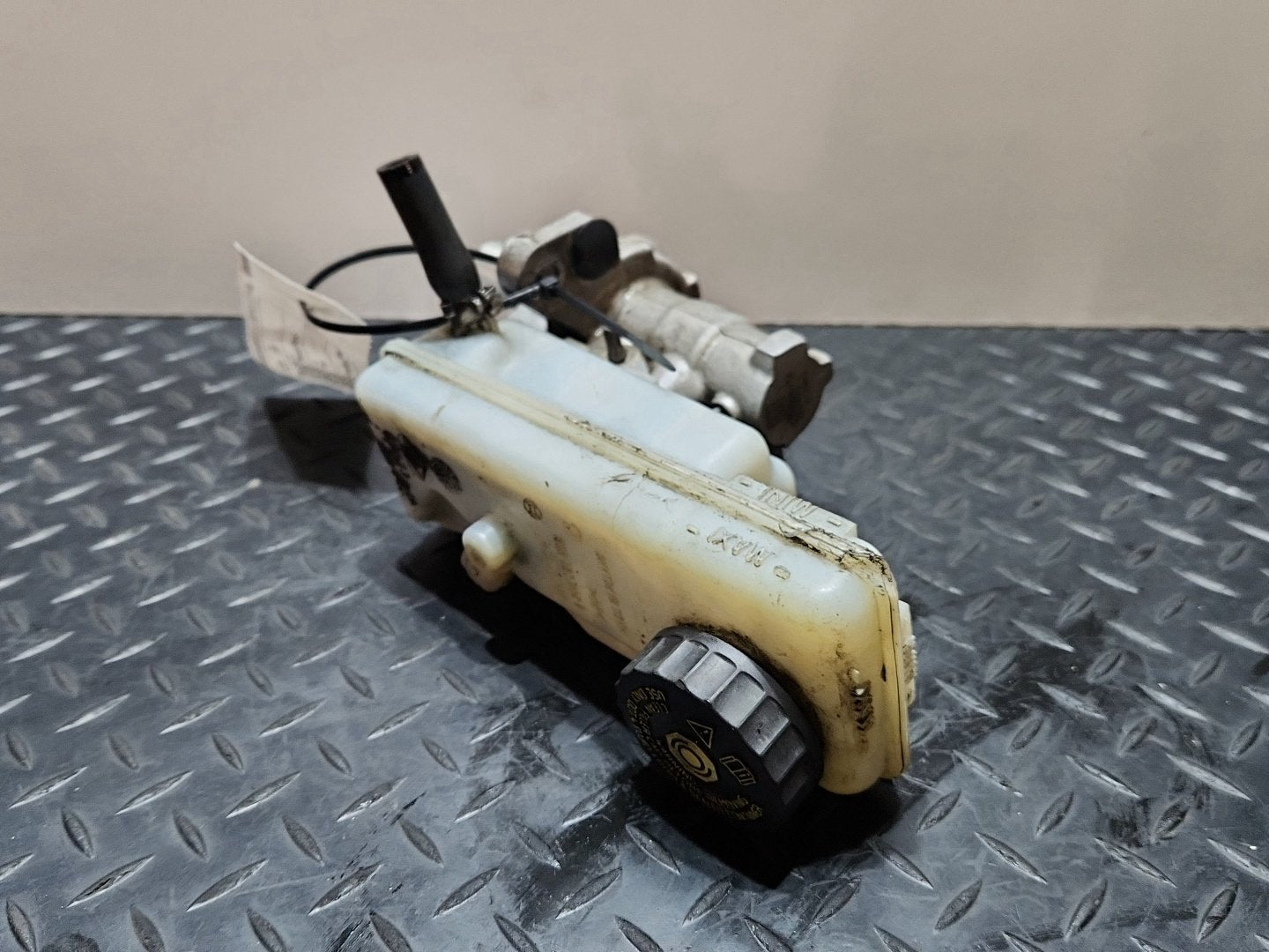 Mercedes-Benz Citan W415 Cargo Van Genuine Brake Master Cylinder 0204051558