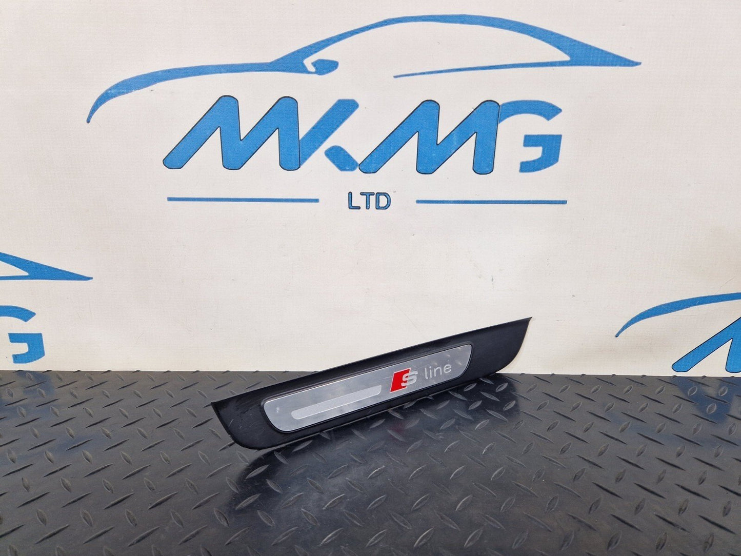 10-18 AUDI A7 4G S-LINE GENUINE OEM REAR LEFT DOOR SILL TRIM 4G8853375