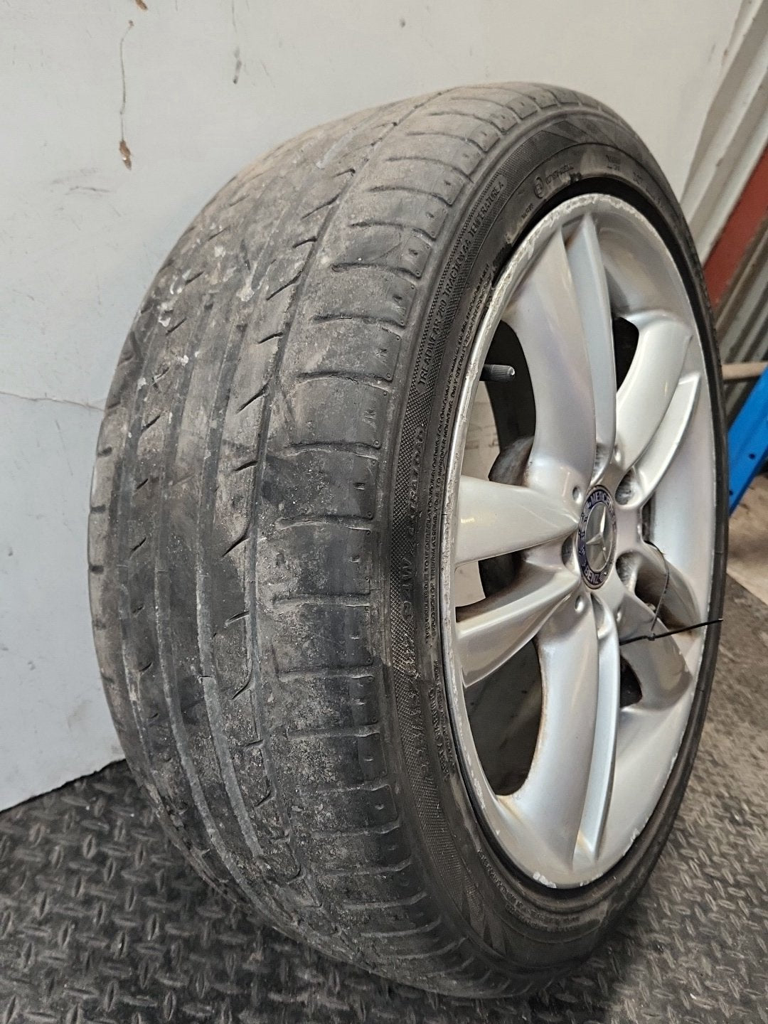 Mercedes CLK-Class C209 17" Alloy Wheel with Tyre 225/45/17 ~3mm A2094014102