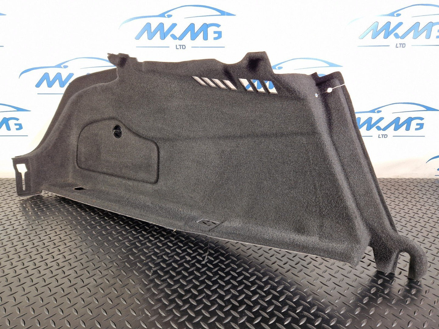 12-18 AUDI A6 C7 GENUINE REAR LEFT SIDE BOOT PANEL COVER 4G5863887D