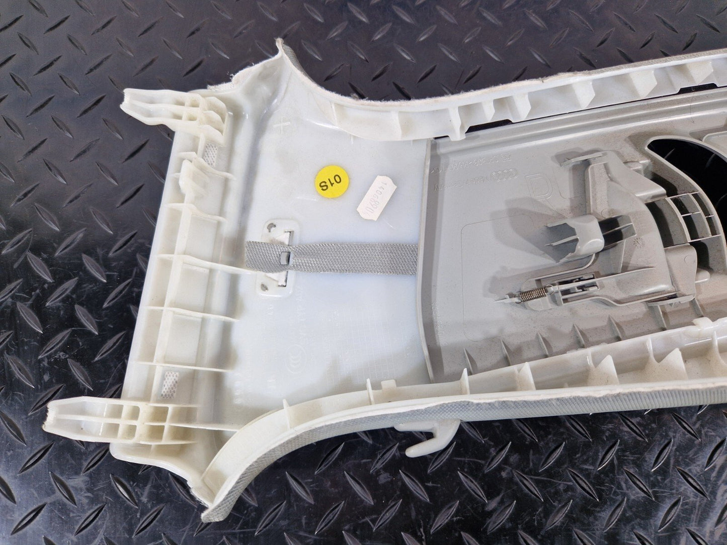16-19 AUDI A4 B9 AVANT ULTRA SE RIGHT DRIVER SIDE B-PILLAR TRIM COVER 8W0867244D