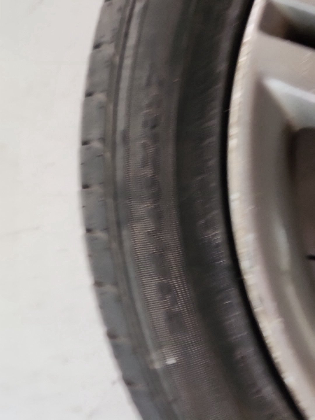 Audi A4 B7 17" Alloy Wheel with Tyre 235/45/17 ~5mm 8E0601025AS