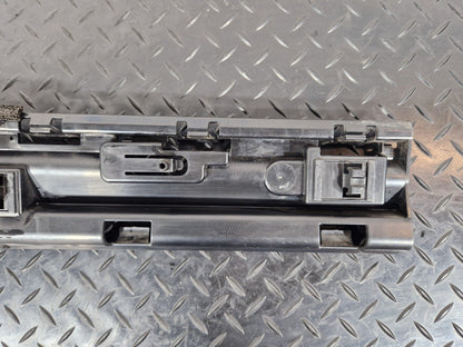 16-22 BMW X1 F48 Left Side Center Side Skirt Bracket Holder 7332331