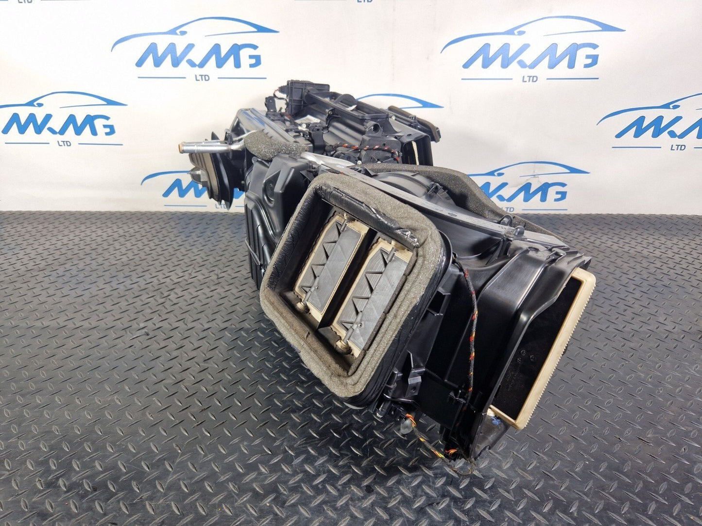 16-23 AUDI A5 F5 SPORTBACK S-LINE GENUINE HEATER MATRIX COMPLETE BOX 8W2816005L
