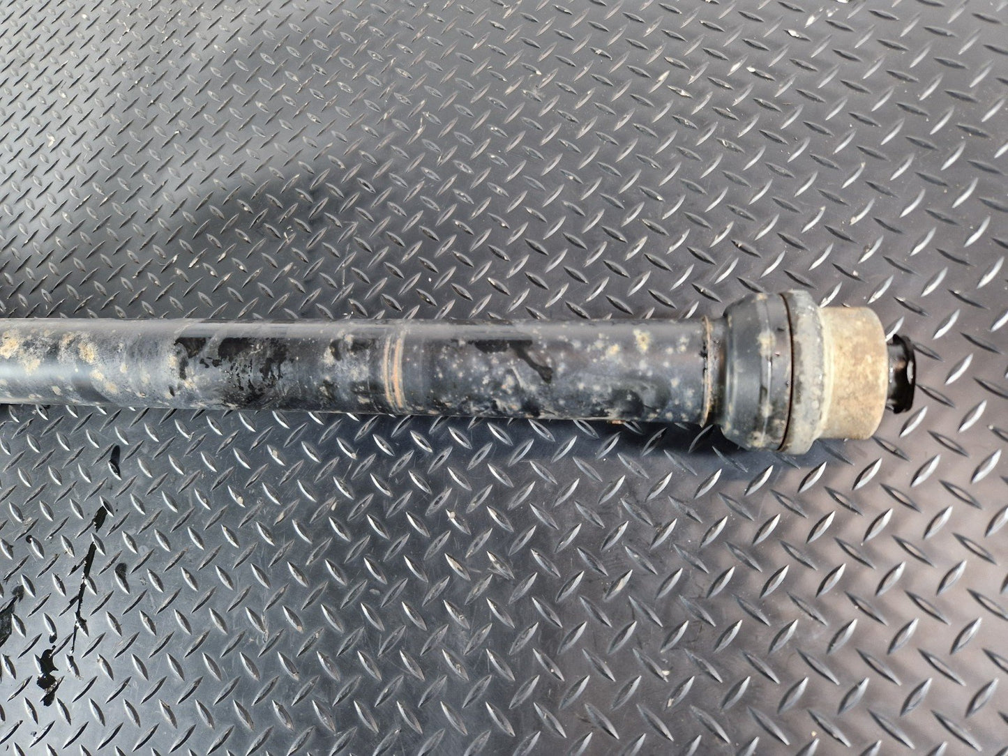 16-19 AUDI A4 B9 GENUINE 2.0TDI QUATTRO AUTOMATIC PROPSHAFT 8W0521101