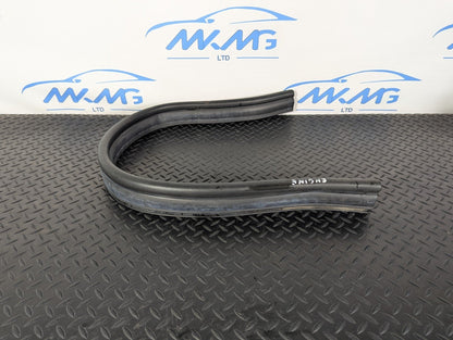 11-19 MERCEDES BENZ ML W166 OEM ENGINE RUBBER SEAL A1668870098