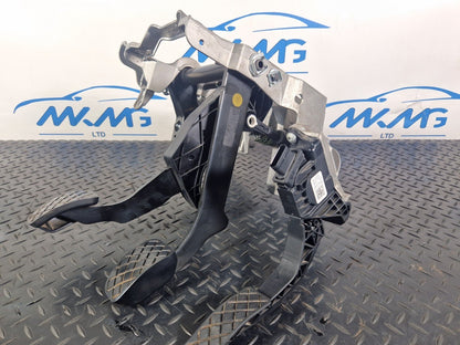 16-19 AUDI A4 B9 2.0TDI MANUAL COMPLETE CLUTCH/BRAKE/ACCELERATOR PEDALS