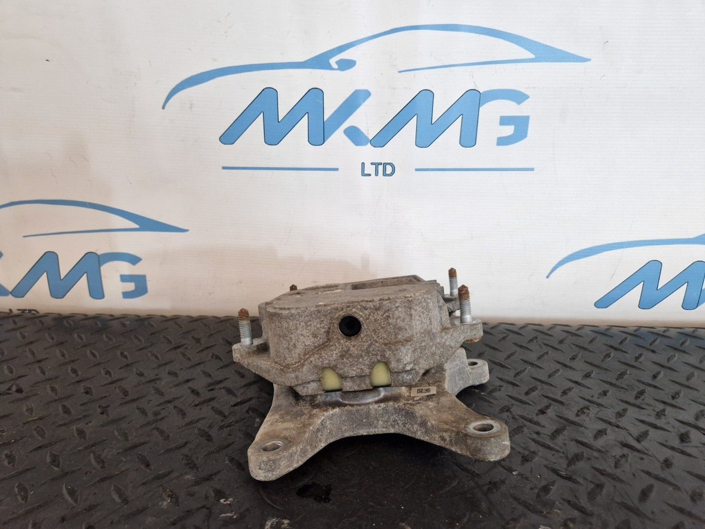 16-20 AUDI Q7 4M 3.0 DIESEL CRTC GENUINE GEARBOX MOUNT 4M0399153M