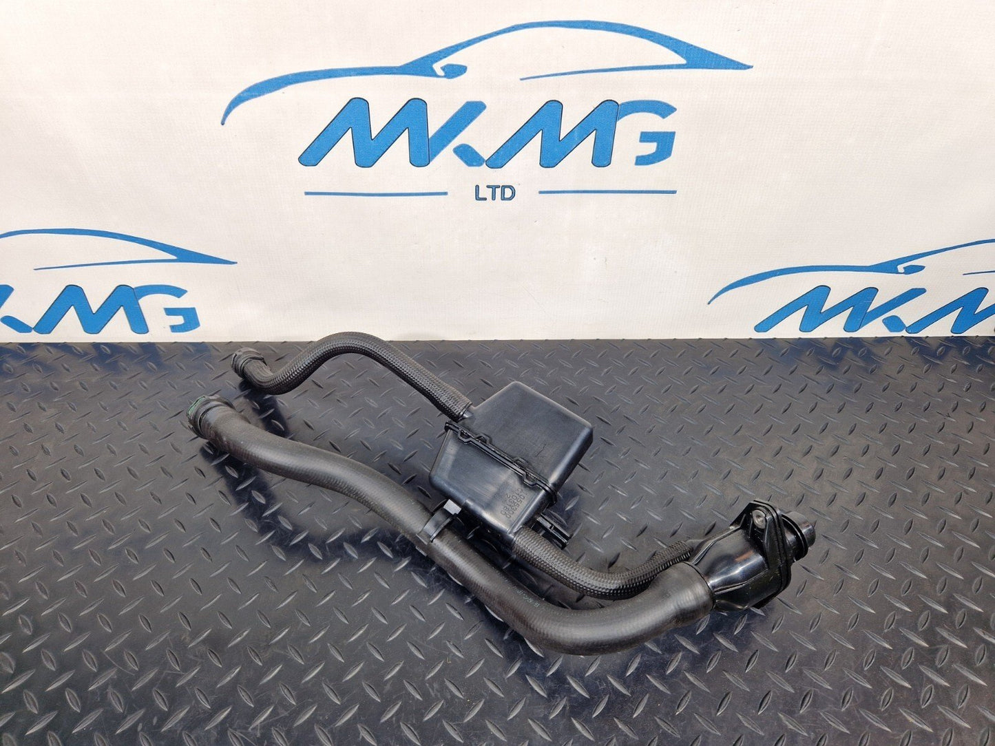 16-19 AUDI A4 B9 GENUINE ADBLUE TANK FILLING HOSES 8W0131963A
