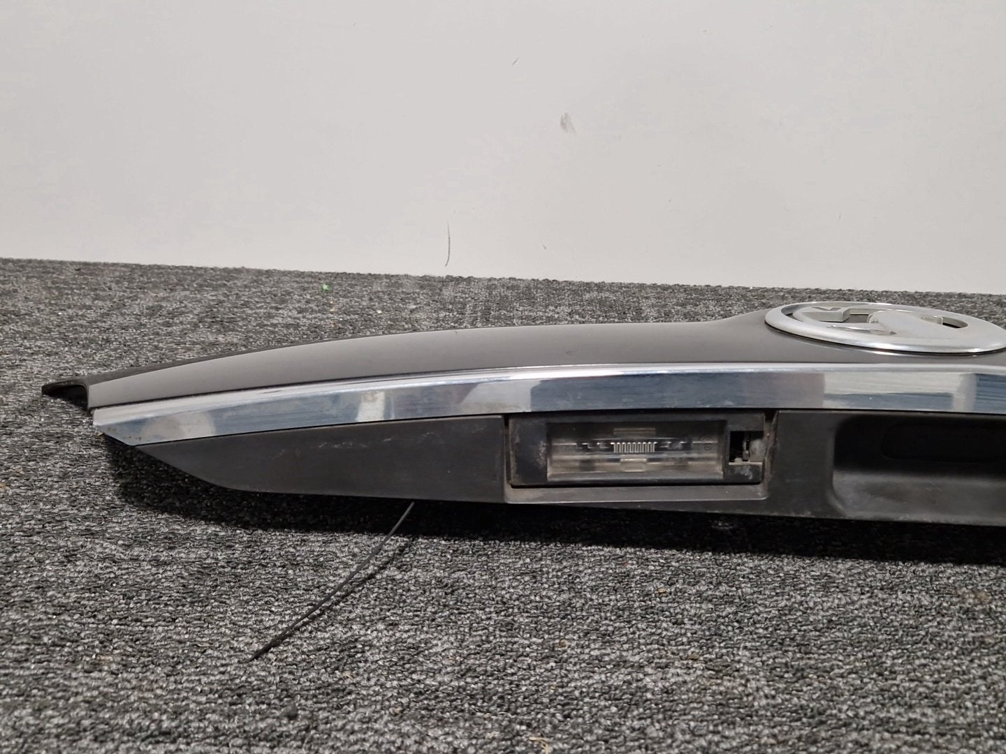 Vauxhall Meriva MK2 (B) (4470) MPV Genuine Boot Tailgate Release Switch Strip