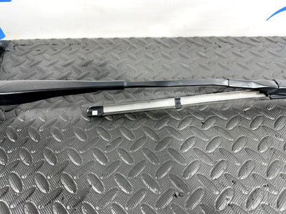 14-21 MERCEDES BENZ C300 W205 FRONT DRIVER SIDE WINDSCREEN WIPER ARM A2058204000