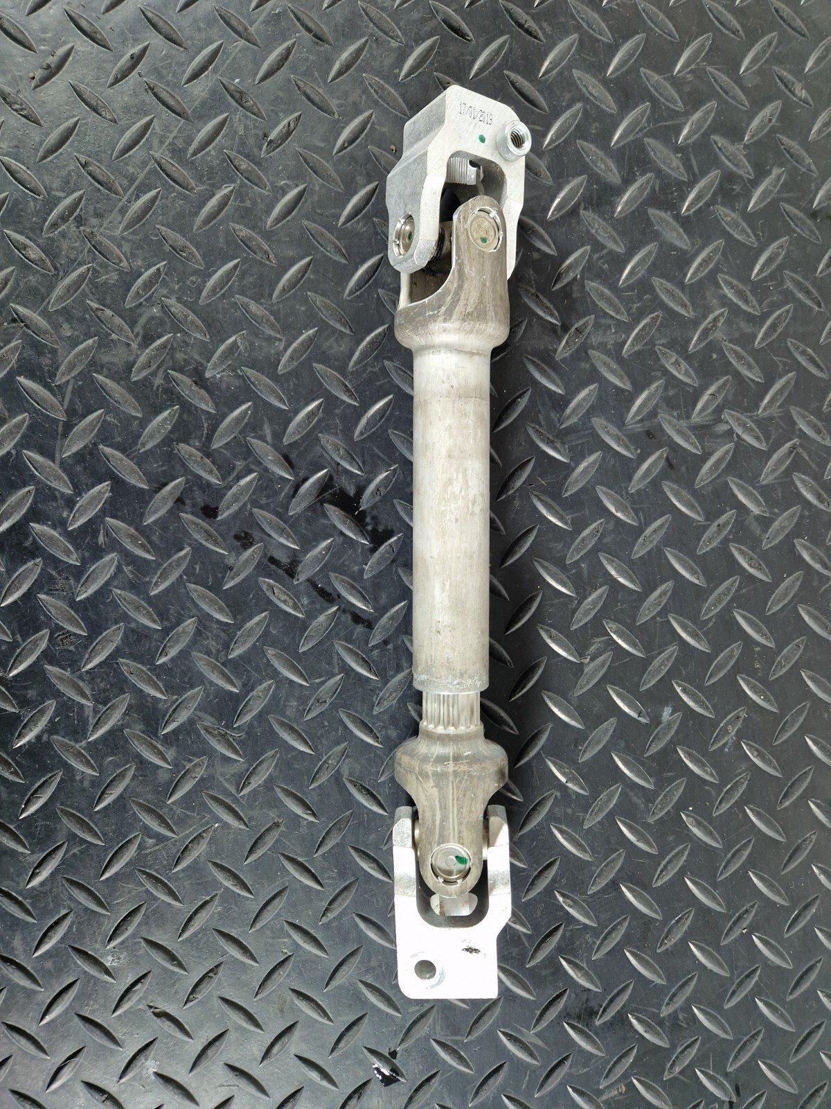 19-ON MERCEDES BENZ A CLASS W177 STEERING COLUMN KNUCKLE JOINT SHAFT A2474608900