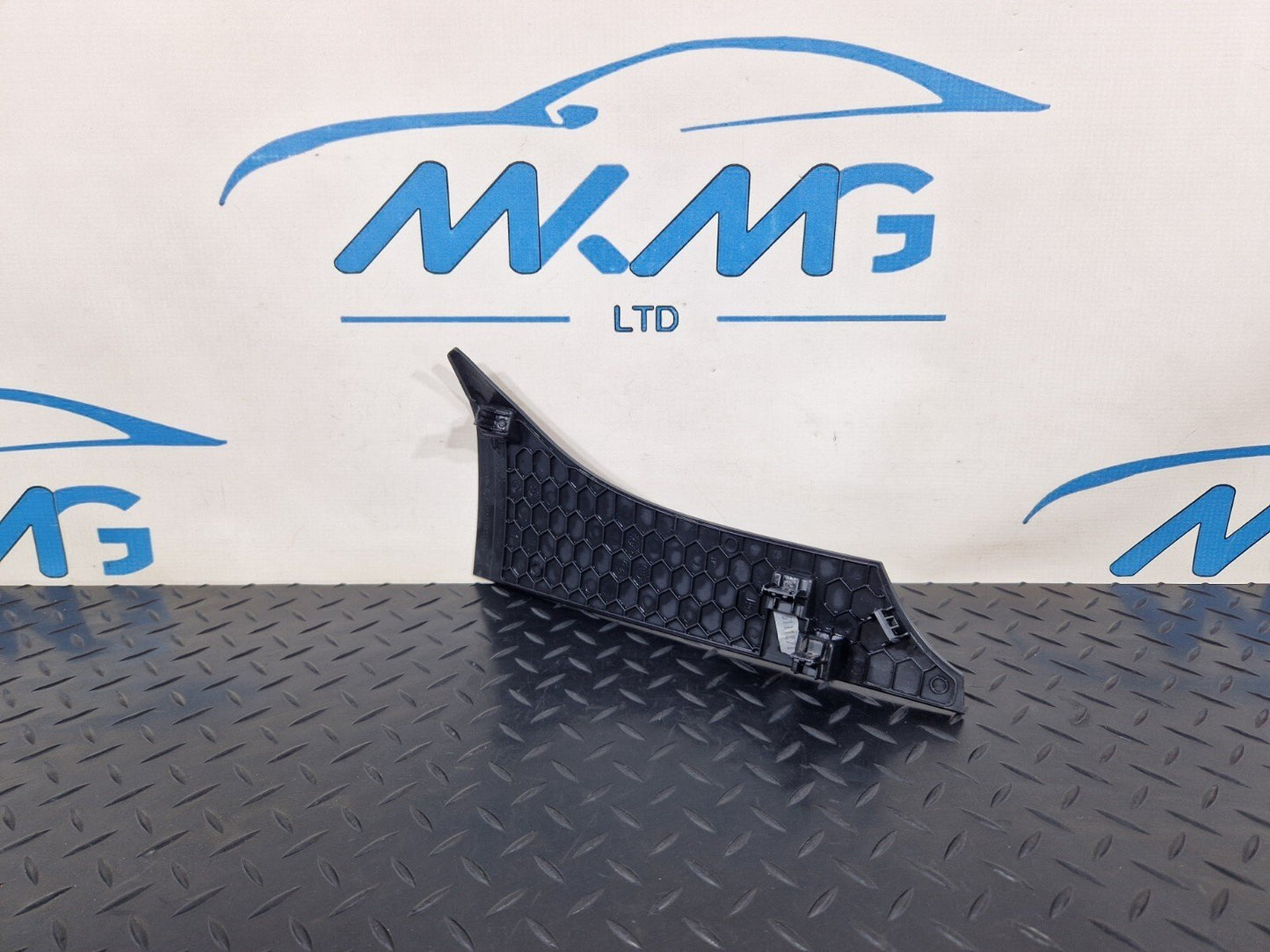 18ON MERCEDES SPRINTER W907 W910 DASHBOARD COVER LEFT N/S LOWER TRIM A9106803000