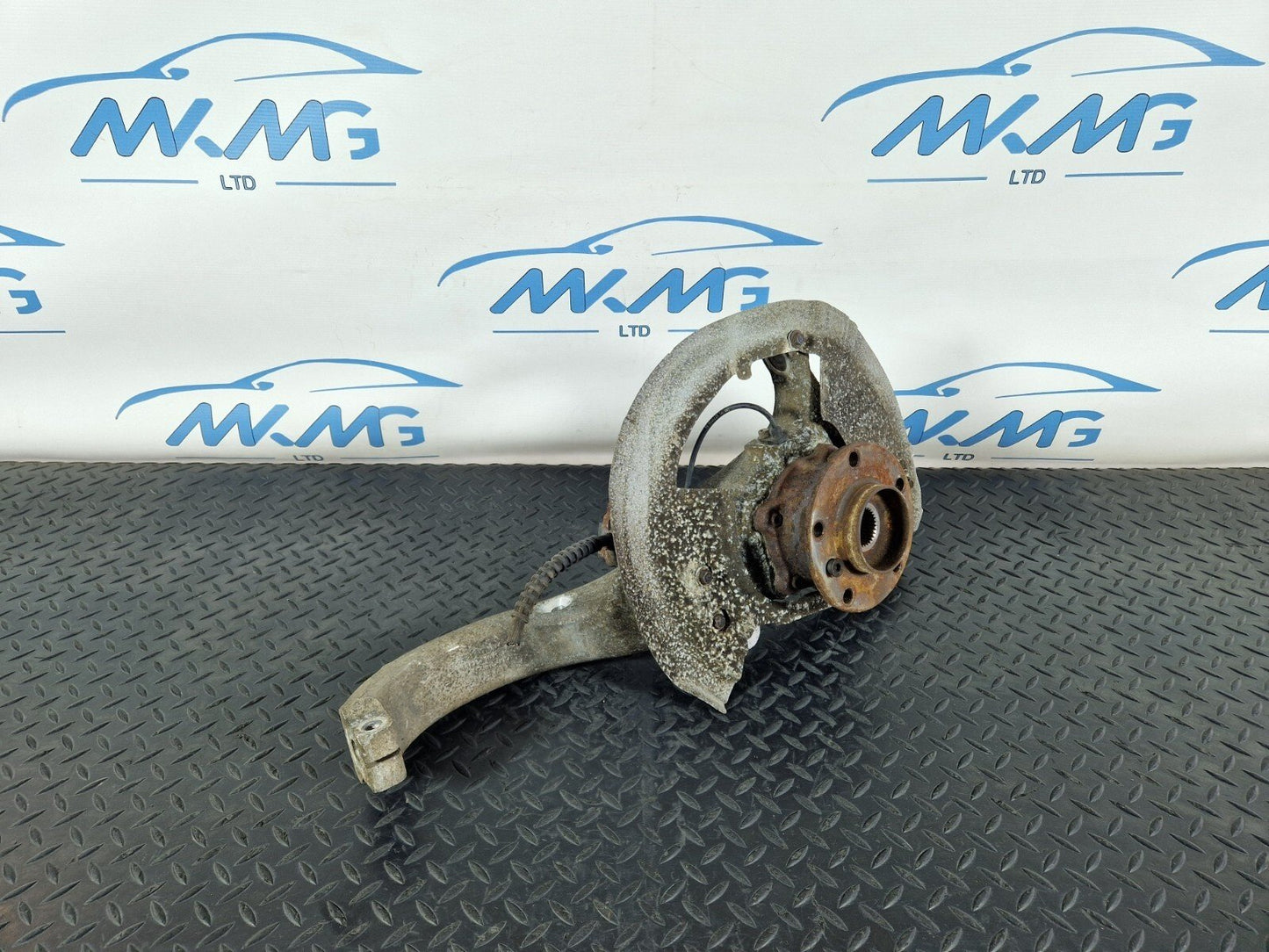 10-13 BMW X5 E70 LCI FRONT RIGHT WHEEL HUB STEERING KNUCKLE 6773784