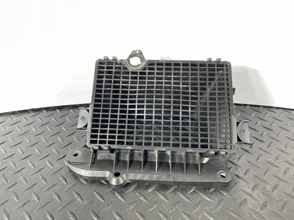 16-19 AUDI A4 B9 SALOON GENUINE FRONT AIR INTAKE DUCT VENT 8W2819904A