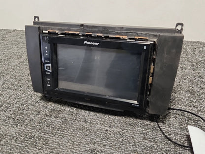 Pioneer MVH-AV290BT Multimedia Head Unit for Mercedes-Benz CLK200 CLK-Class C209