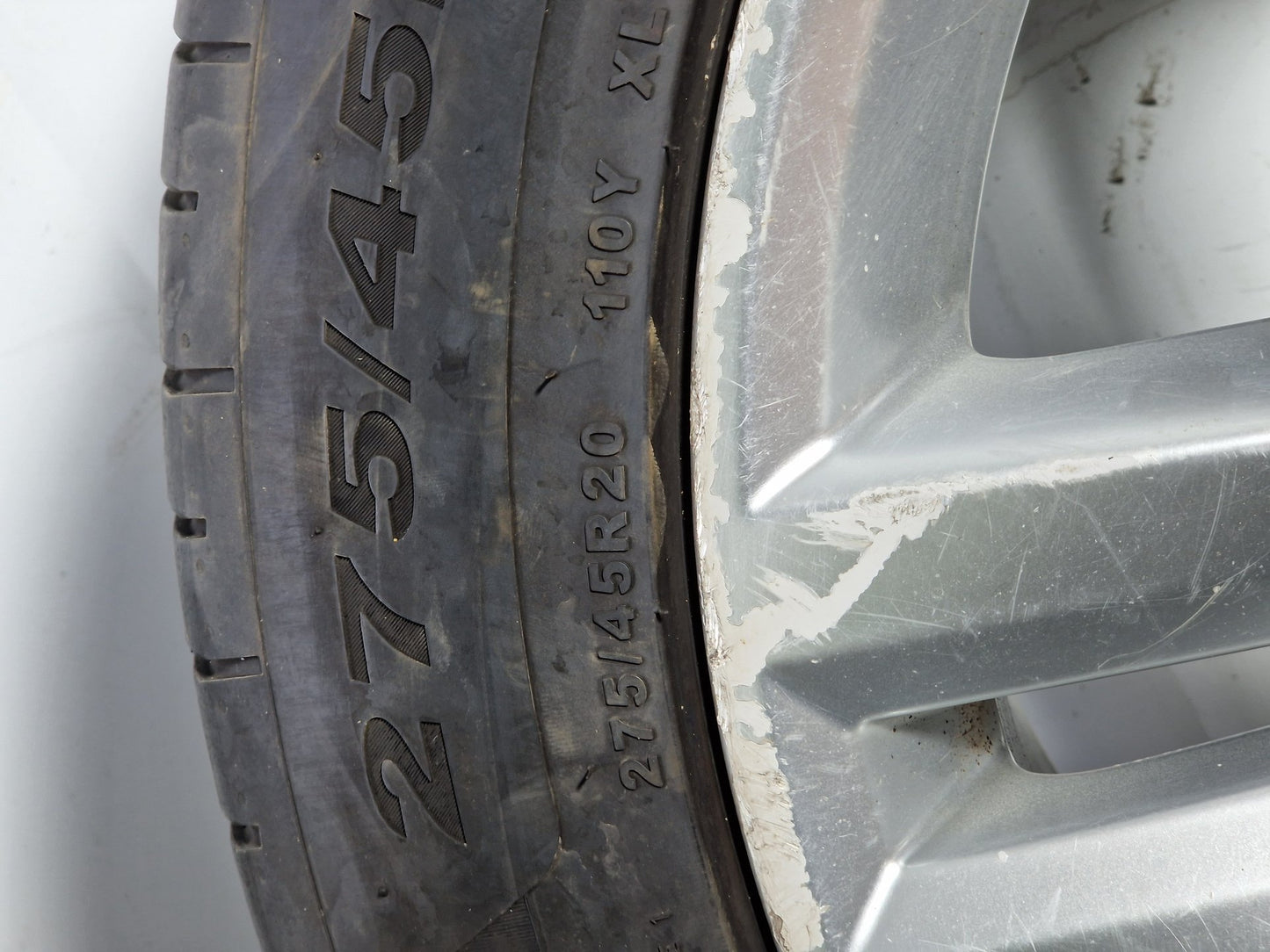 Volkswagen Touareg 20" Alloy Wheel with Tyre 275/45/20 ~6mm 7P6601025E
