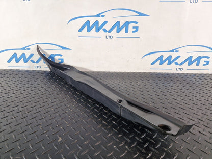 16-22 MERCEDES BENZ X253 FRONT RIGHT SIDE WING SEAL TRIM A2538890125