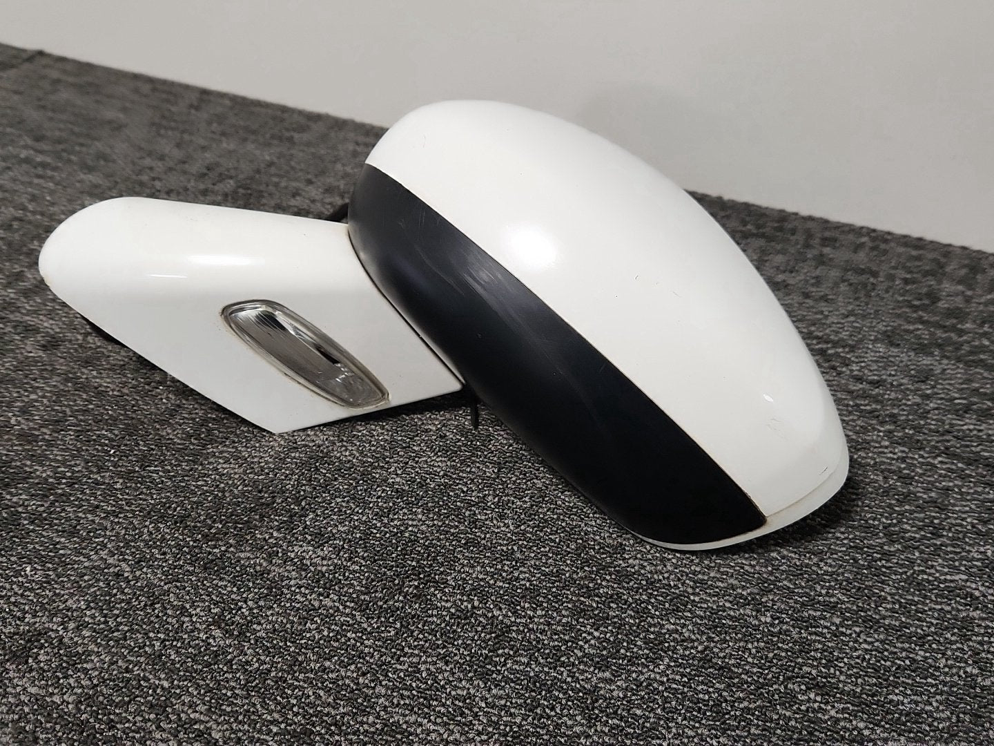 Peugeot RCZ MK1 (Ph1) (T75) Coupe Front Left Wing Mirror in Opal White Paint