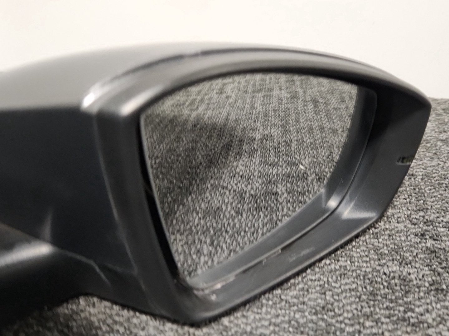 Volkswagen Polo 6R - MK5 Hatchback Front Right Wing Mirror in Pepper Grey U5/D7R