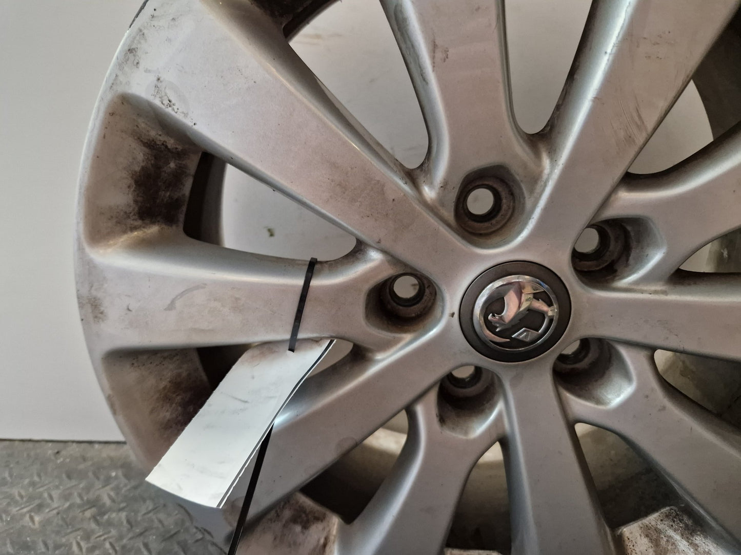 Vauxhall Zafira MK3 (C) (A3470) MPV Genuine 17" 10 Spoke Alloy Wheel