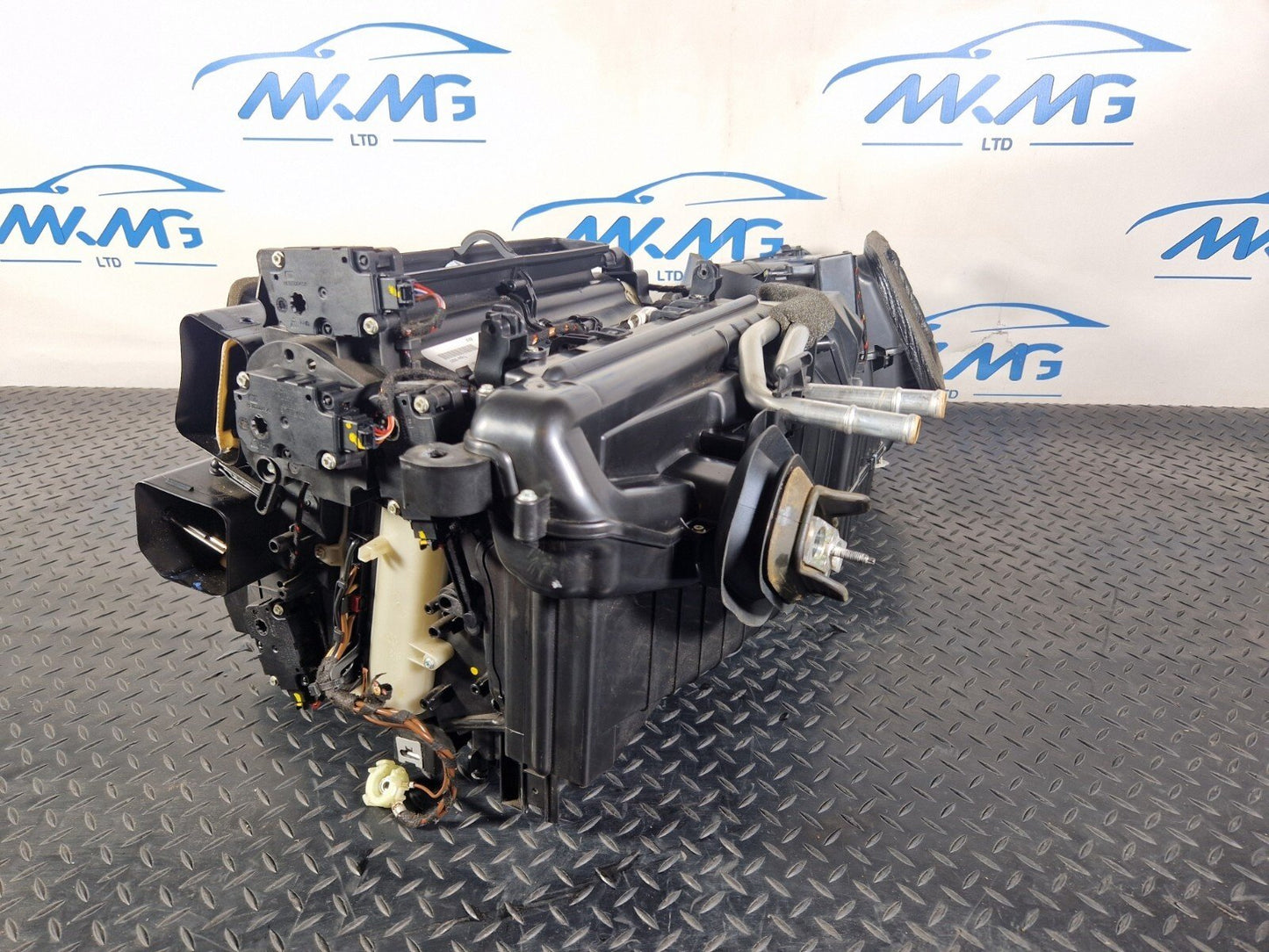 16-23 AUDI A5 F5 SPORTBACK S-LINE GENUINE HEATER MATRIX COMPLETE BOX 8W2816005L