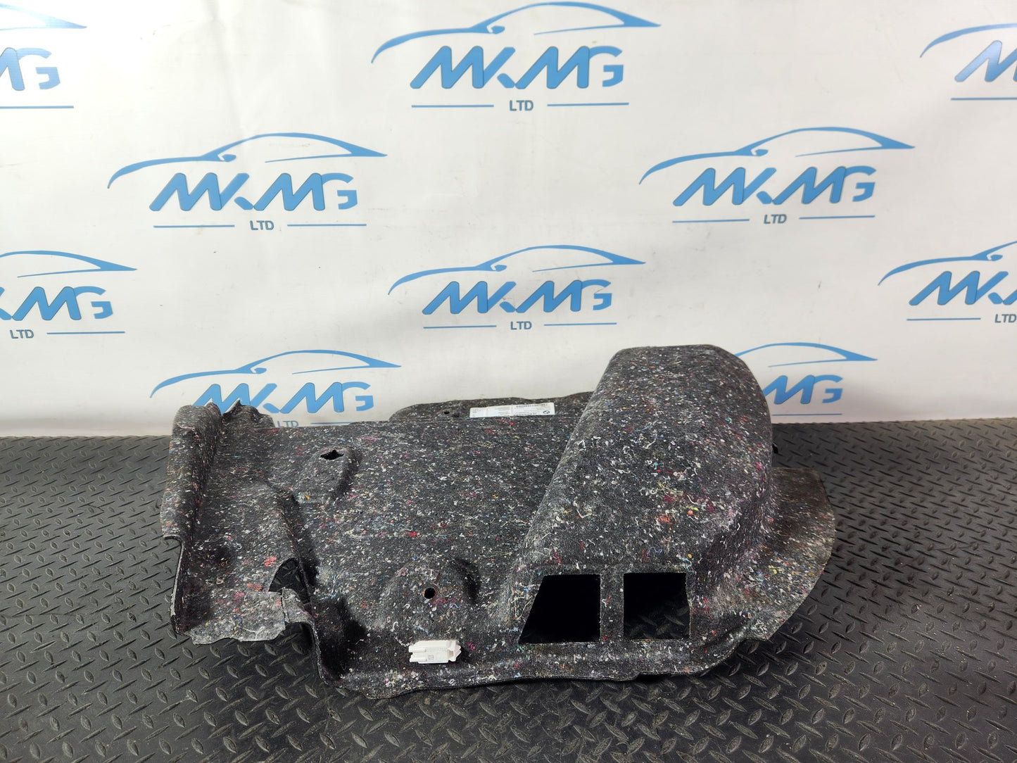 BMW 118i F40 Rear Right O/S Driver Boot Trunk Cover Panel 5A26BB6-01