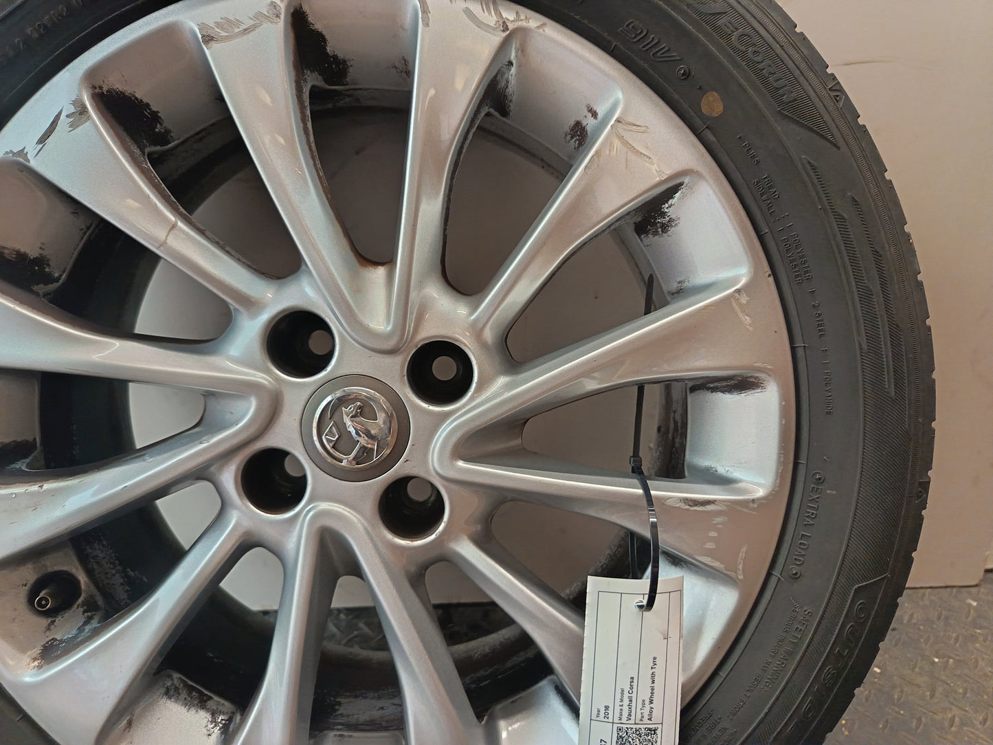 Vauxhall Corsa MK4 (E) (4500) 16" Alloy Wheel with Tyre 195/55/16 ~5mm