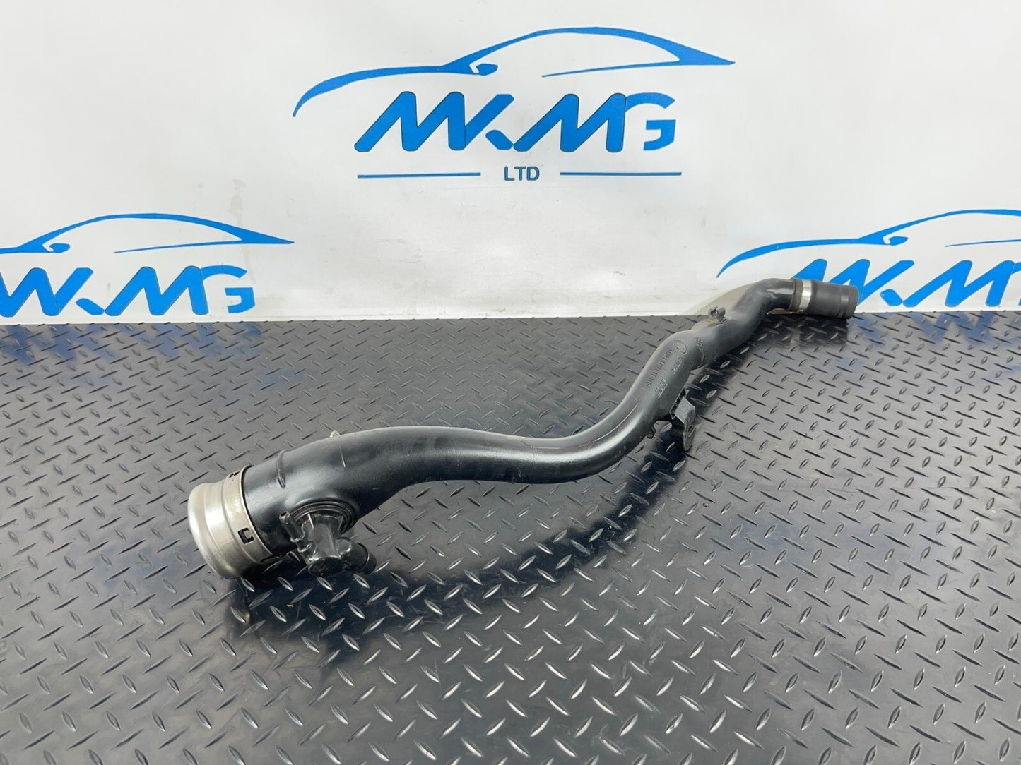 20-ON BMW 1 2 SERIES F40 F44 GENUINE PETROL FUEL FILLER NECK PIPE 7458657