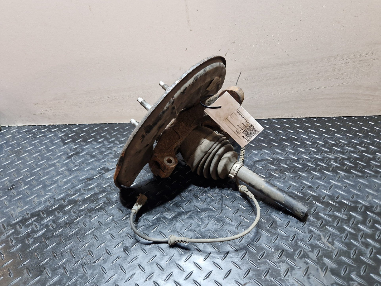 Vauxhall Mokka MK1 (G1U0) SUV 1.6L Diesel Genuine Front Left Wheel Hub