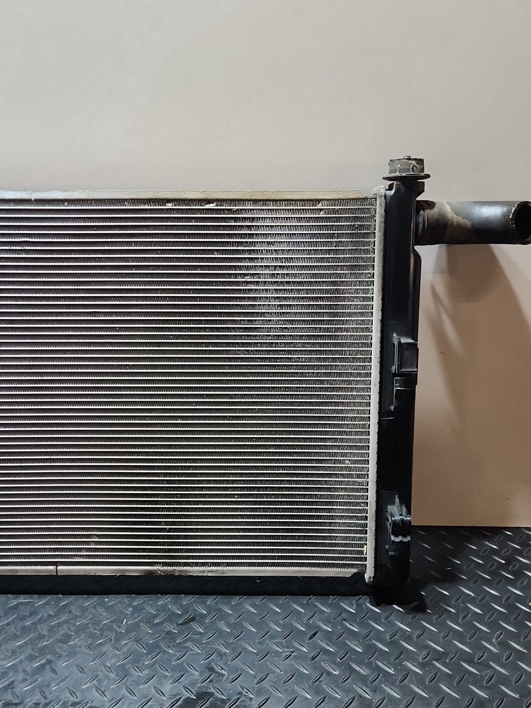Mitsubishi Lancer 2L Diesel 103kw BKD Genuine Cooling A/C Air Con Radiator