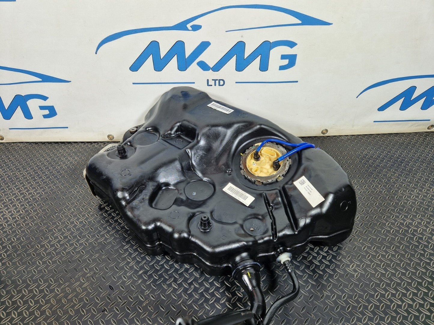 16-23 AUDI A5 F5 S-LINE GENUINE DIESEL FUEL TANK 8W6201021AM