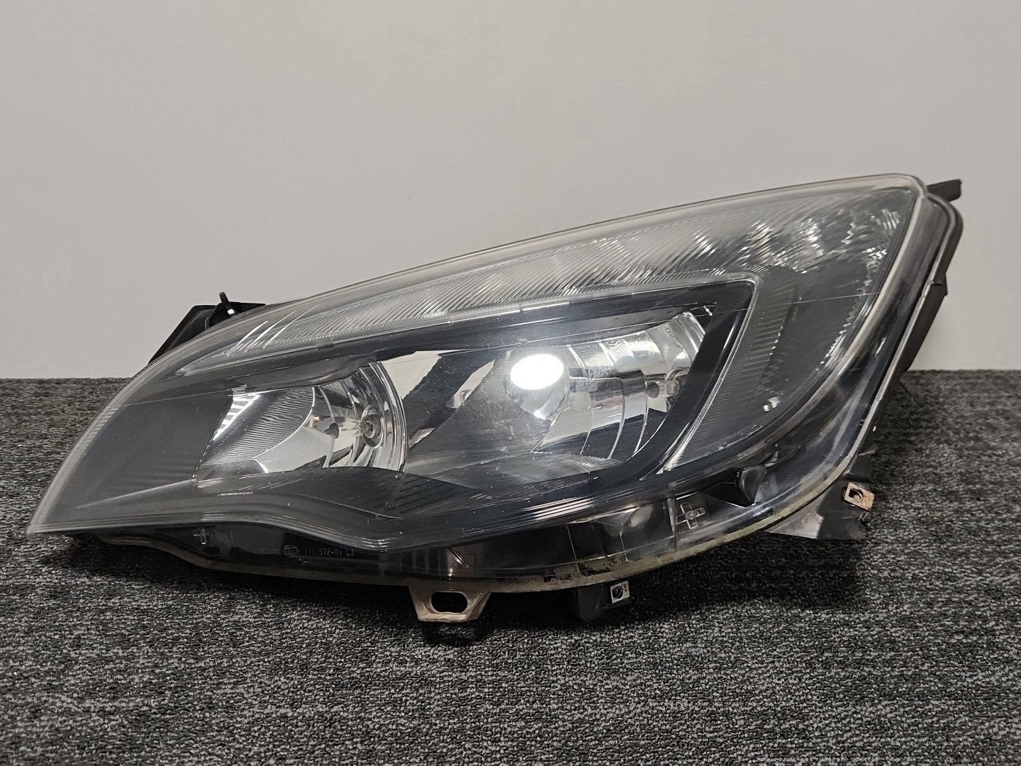 Vauxhall Astra MK6 (J) (A3400) Hatchback Front Left N/S Headlight 1LG010011-17