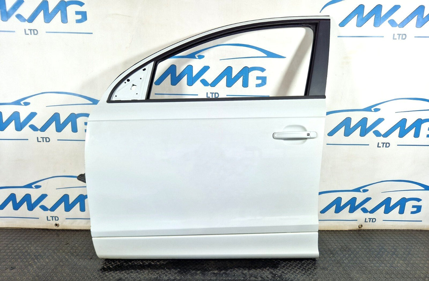 10-15 AUDI Q7 4L GENUINE FRONT LEFT N/S PASSENGER COMPLETE DOOR WHITE S9R