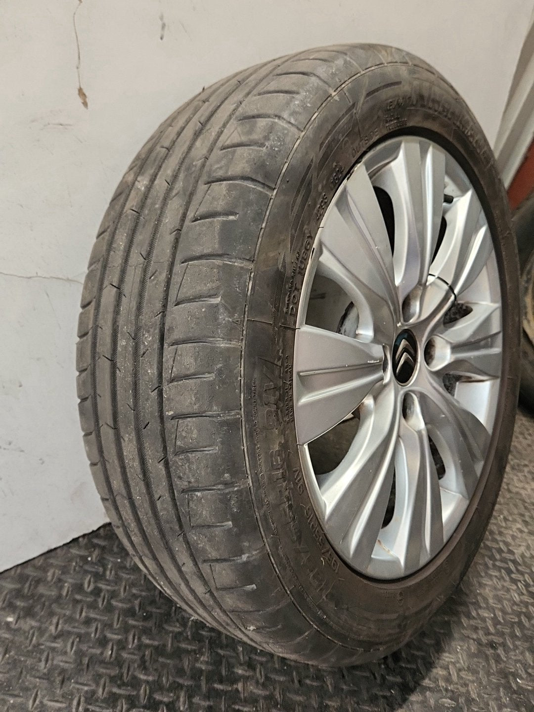 Citroen C3 Picasso MK1 FL (MY10) 16" Alloy Wheel with Tyre 195/55/16 ~5mm
