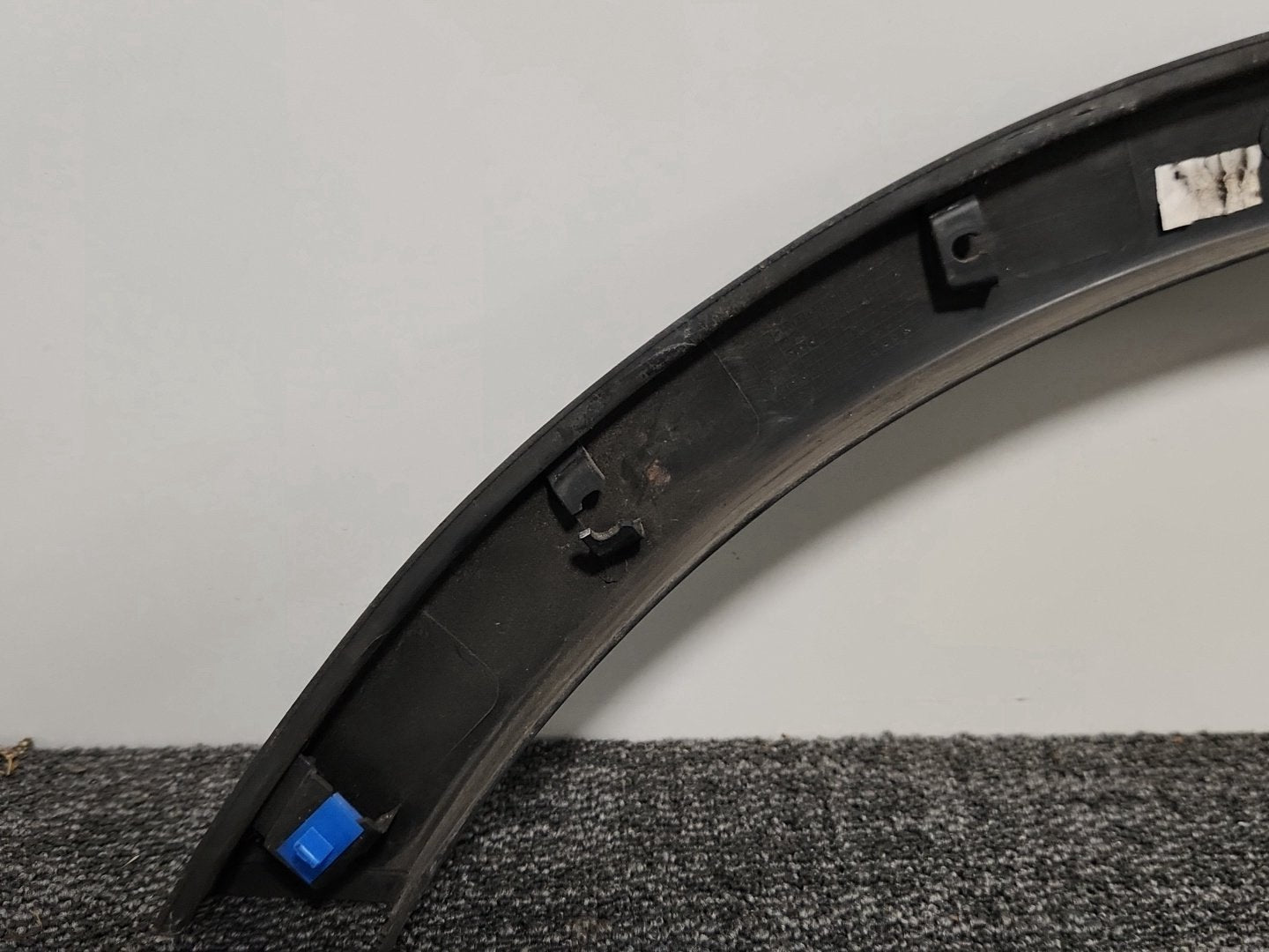 Vauxhall Mokka MK1 (G1U0) SUV Right Rear O/S Wheel Arch Moulding 95164507