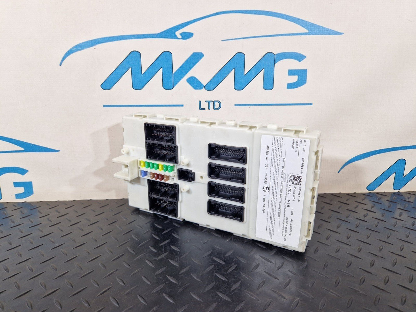 16-22 BMW X1 F48 OEM BODY CONTROL MODULE BCM FUSE BOX 9869884