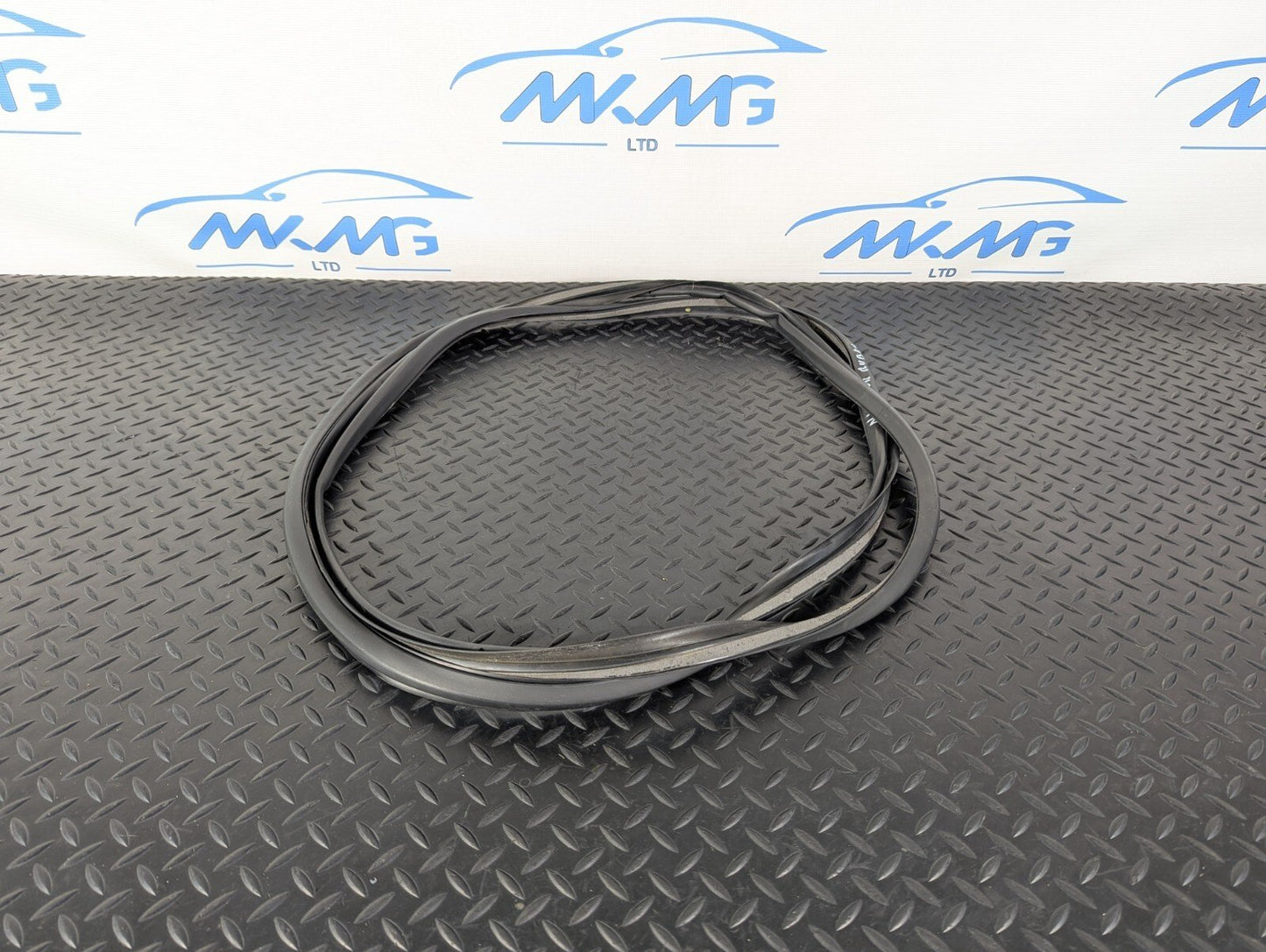 10-17 AUDI A8 4H GENUINE FRONT LEFT DOOR RUBBER INNER SEAL