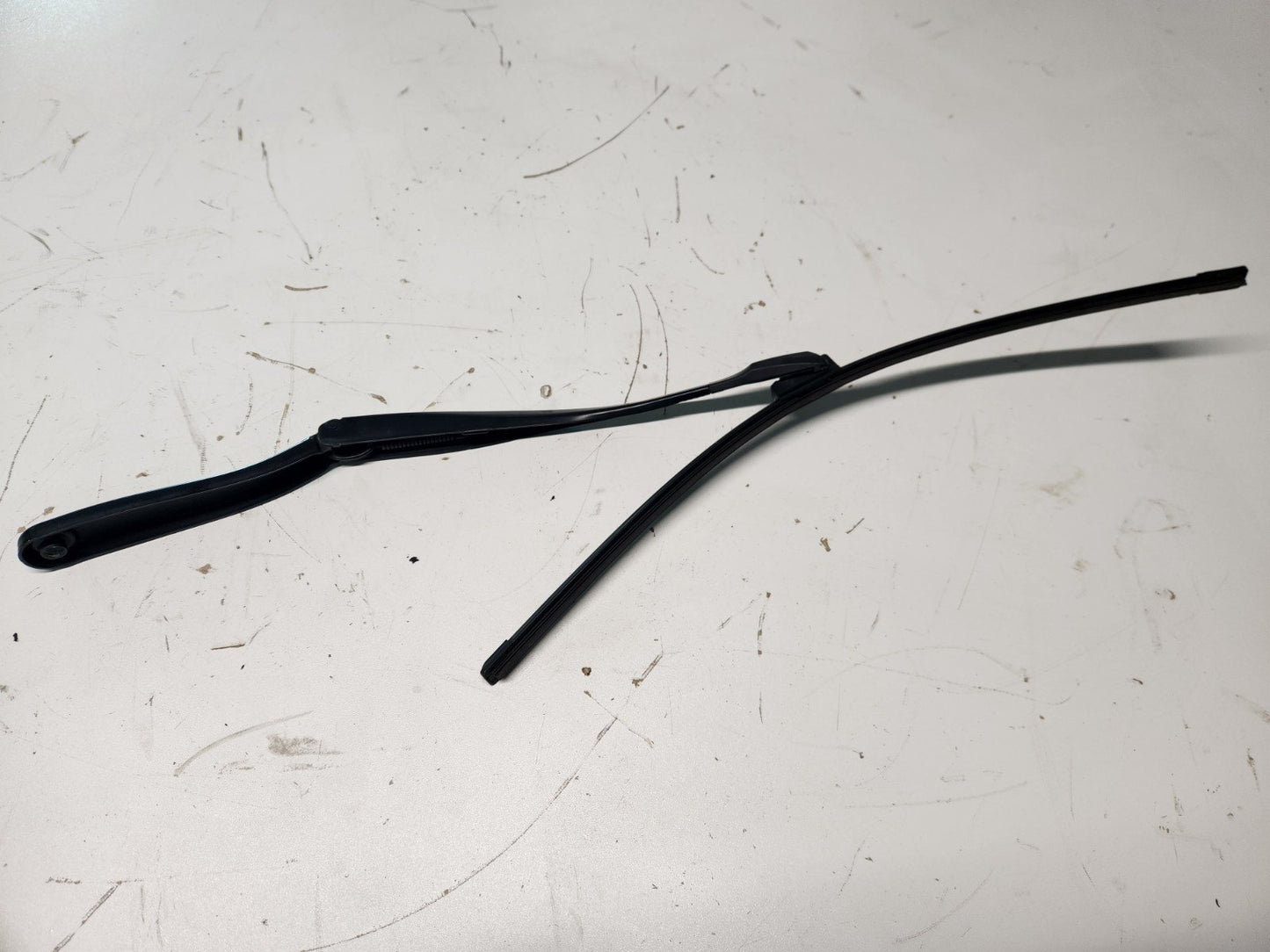 11-18 BMW 6 SERIES F13 FRONT RIGHT O/S WIPER ARM & BLADE 7314526