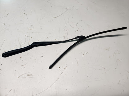 11-18 BMW 6 SERIES F13 FRONT RIGHT O/S WIPER ARM & BLADE 7314526