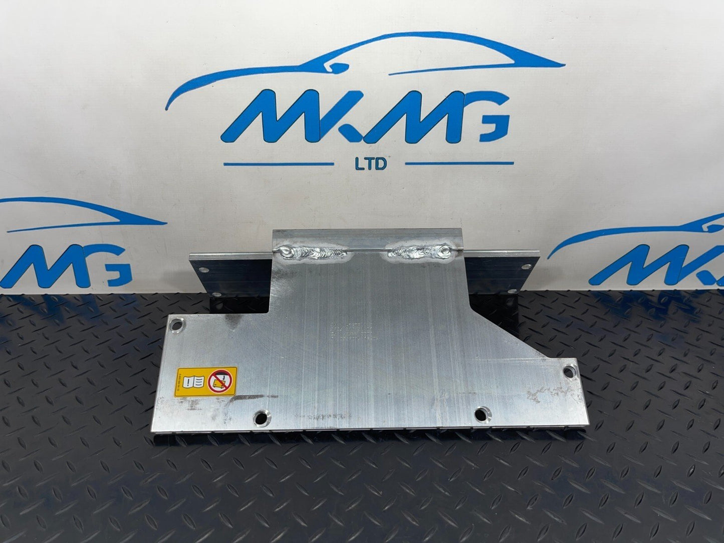 14-21 MERCEDES BENZ C350h W205 BATTERY TRAY BOX HOLDER A2056109701