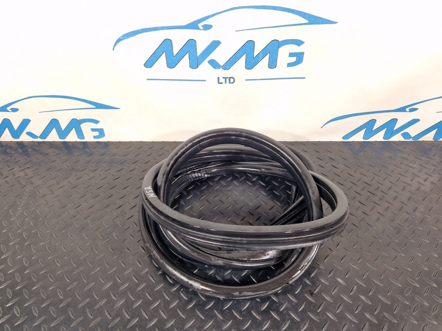 BMW 2 Series Gran Tourer F45 F46 Rear Door Rubber Seal Fits Left & Right 7316818
