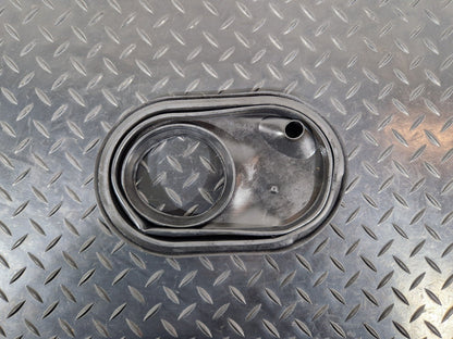 19-ON MERCEDES BENZ CLA C118 FUEL TANK FILLER SEAL A1184710100