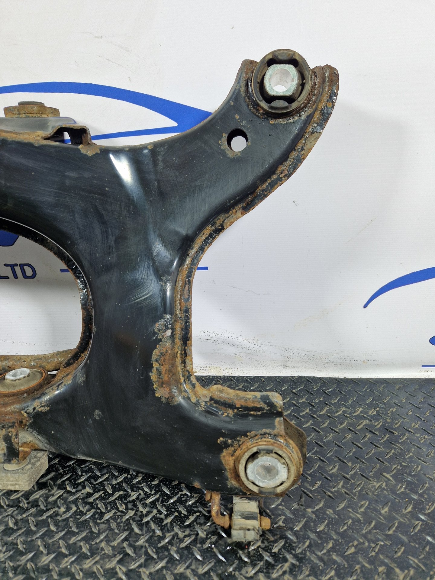 Range Rover Evoque L538 SUBFRAME AXLE CARRIER REAR GJ325K091AC